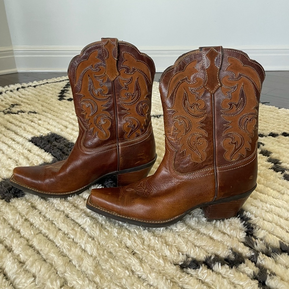 Beautiful Ariat ATS Boots 8.5 B